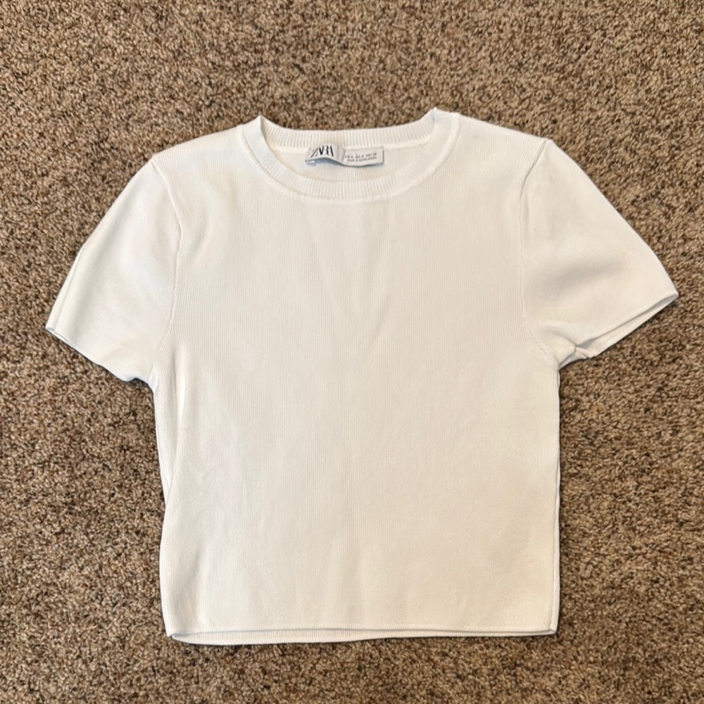Zara Women’s White Short Sleeve Top-Size M